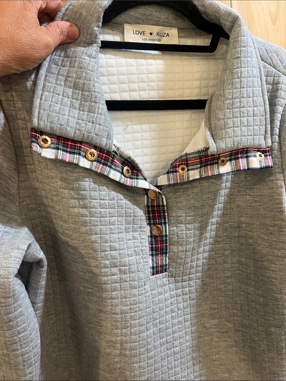 LOVE KUZA Quilted Grey Pullover with Plaid Trim size x large